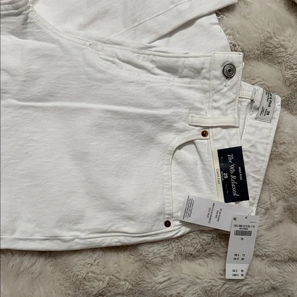 White Denim Jeans- BRAND NEW W TAGS ABERCROMBIE 90'S RELAXED HIGH RISE CURVE LOV - Picture 9 of 14